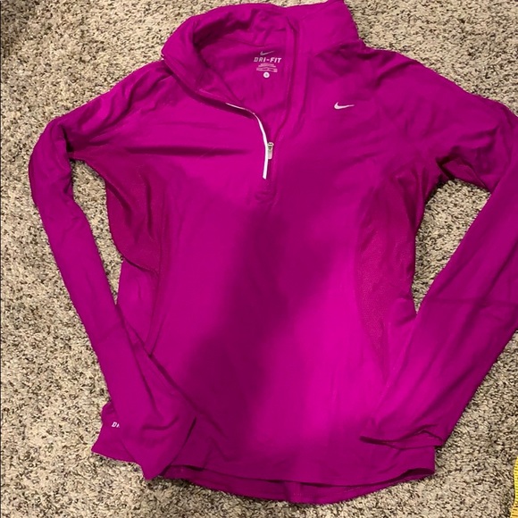 Nike Tops - Women’s Nike 3/4 zip pullover